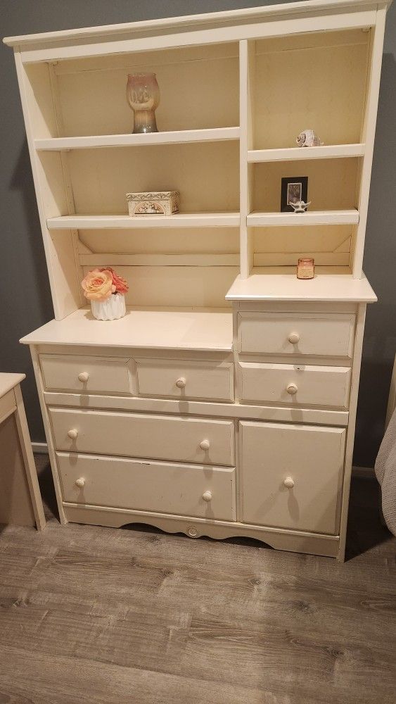 Bedroom set