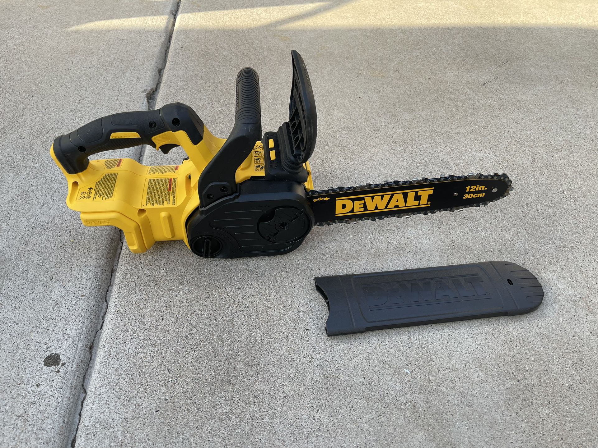 DEWALT 20V MAX 12in. Brushless Battery Powered Chainsaw (Tool Only)