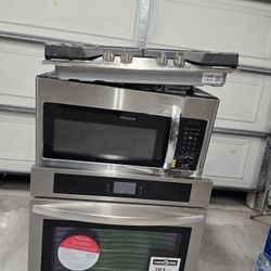 Frigidaire Set