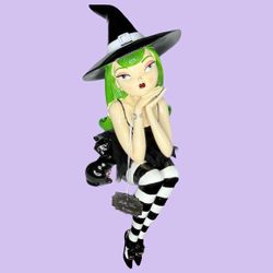 Viral Bella Lux Sitting Witch