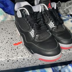 Jordan 4 Bred 