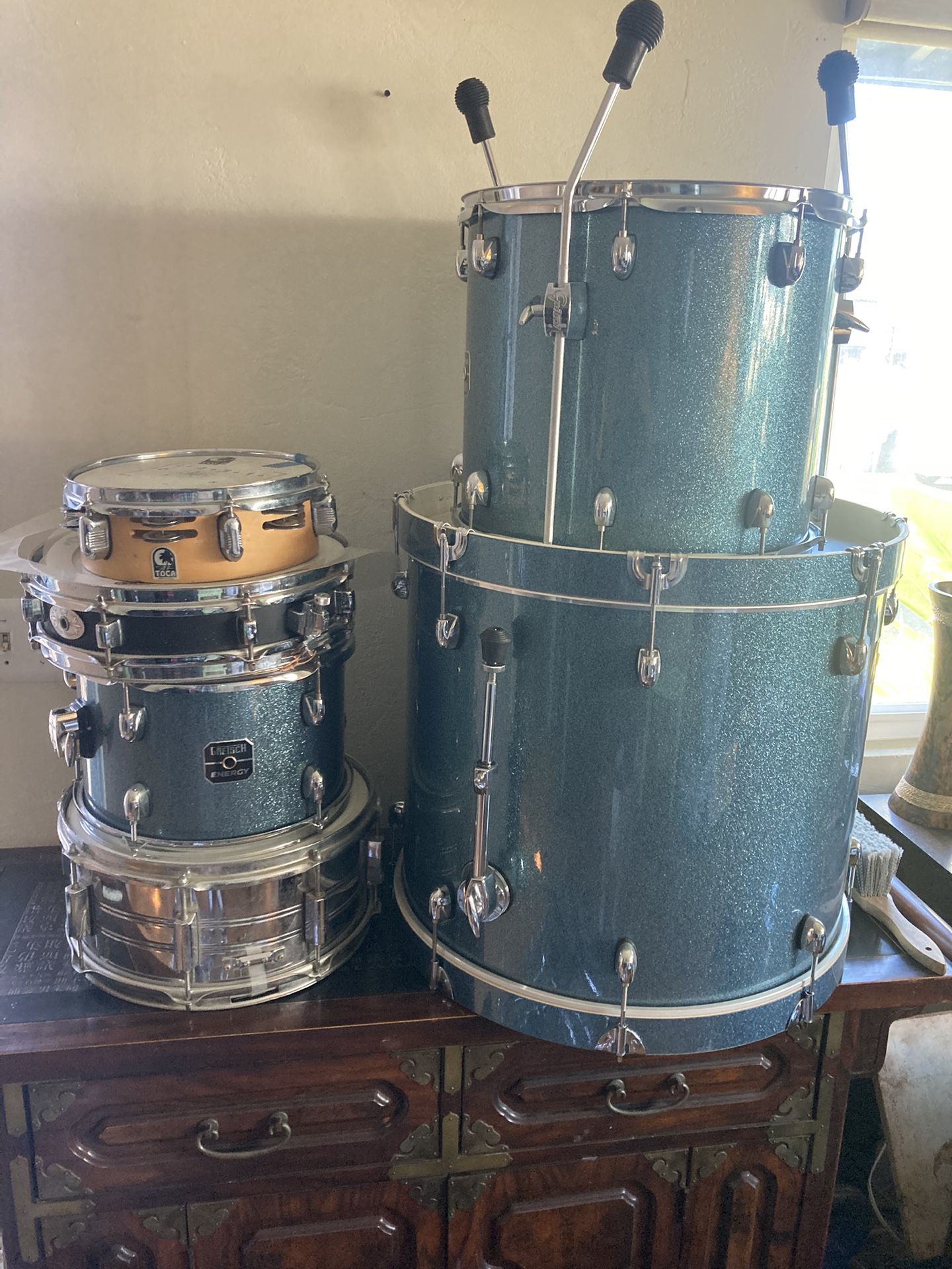 Gretsch Drum Set With Extras