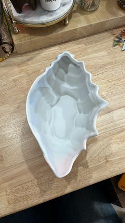 Seashell bowl