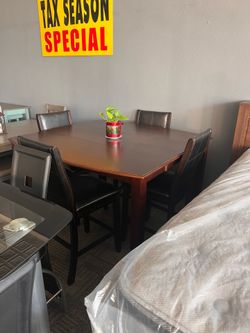 New 5pc Wood Dining Set