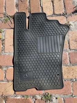 MB G Wagon All Weather Floor Mat Set