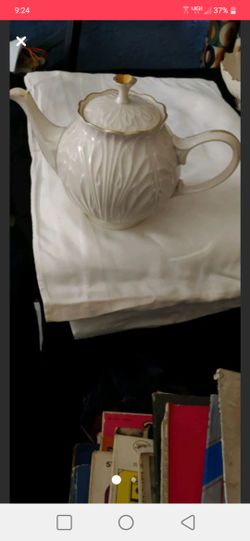Lenox Vintage teapot