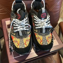 Versage Snickers Shoes 