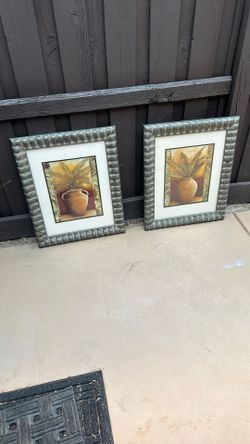 Pottery Palm Pictures A Set Of 2