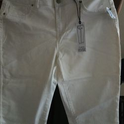 Women's White Capris