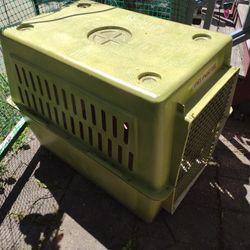 JAULA.  GRANDE. De. Plástico