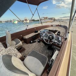 Bote De Pesca Con Viveros 17ft Bass Winner