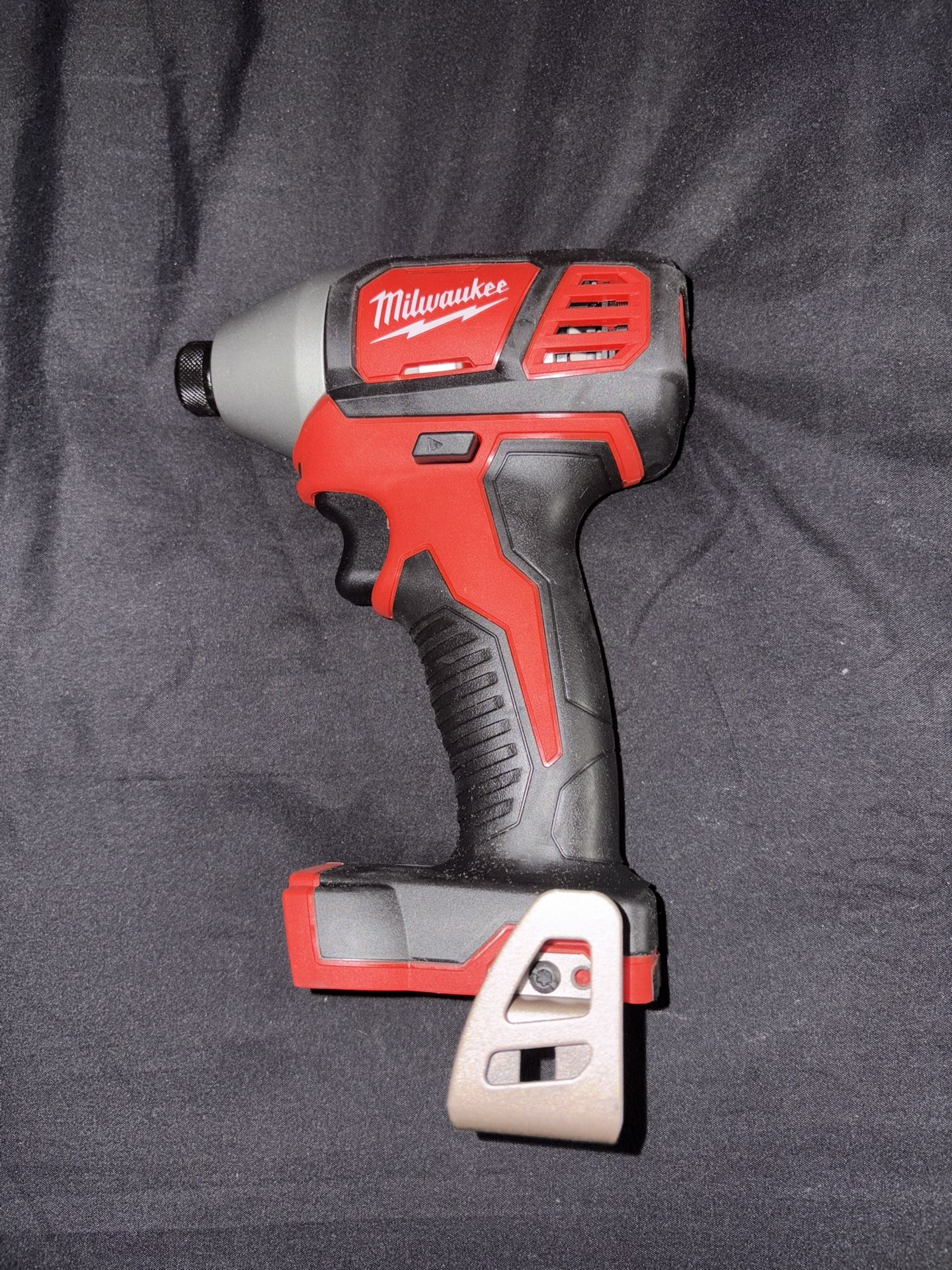 Milwaukee M 18 Impact Driver