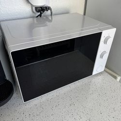 Microwave - 1 Year Old