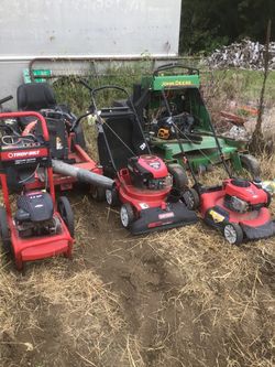 Lawn equipment John Deere lot parts or fix sold as seen