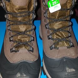 Columbia Boots Size 8.5