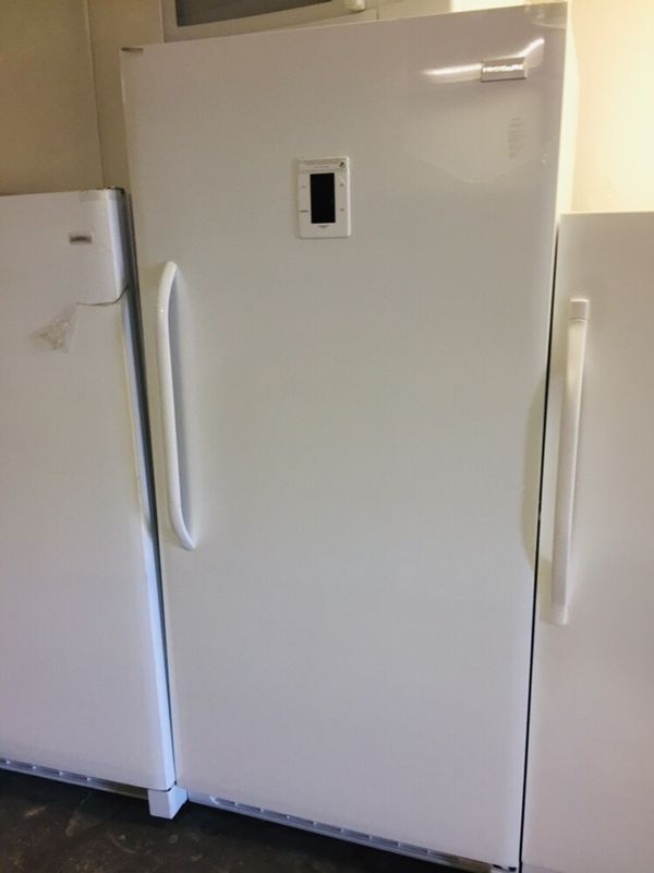 Upright freezer scratch and dent 20 cc for Sale in Fort Lauderdale, FL