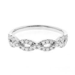 14K WHITE GOLD DIAMOND RING