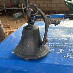 Antique cast bronze or brass school/farmhouse/dinner bell