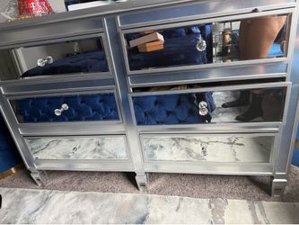 Mirror Dresser