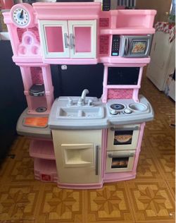 Play kitchen