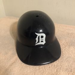 Vintage 1969 Detroit Tigers Batting Helmet Full Size Autographed With Insert 