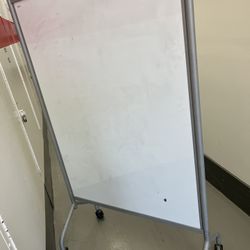 Large whiteboard with wheels 56x41