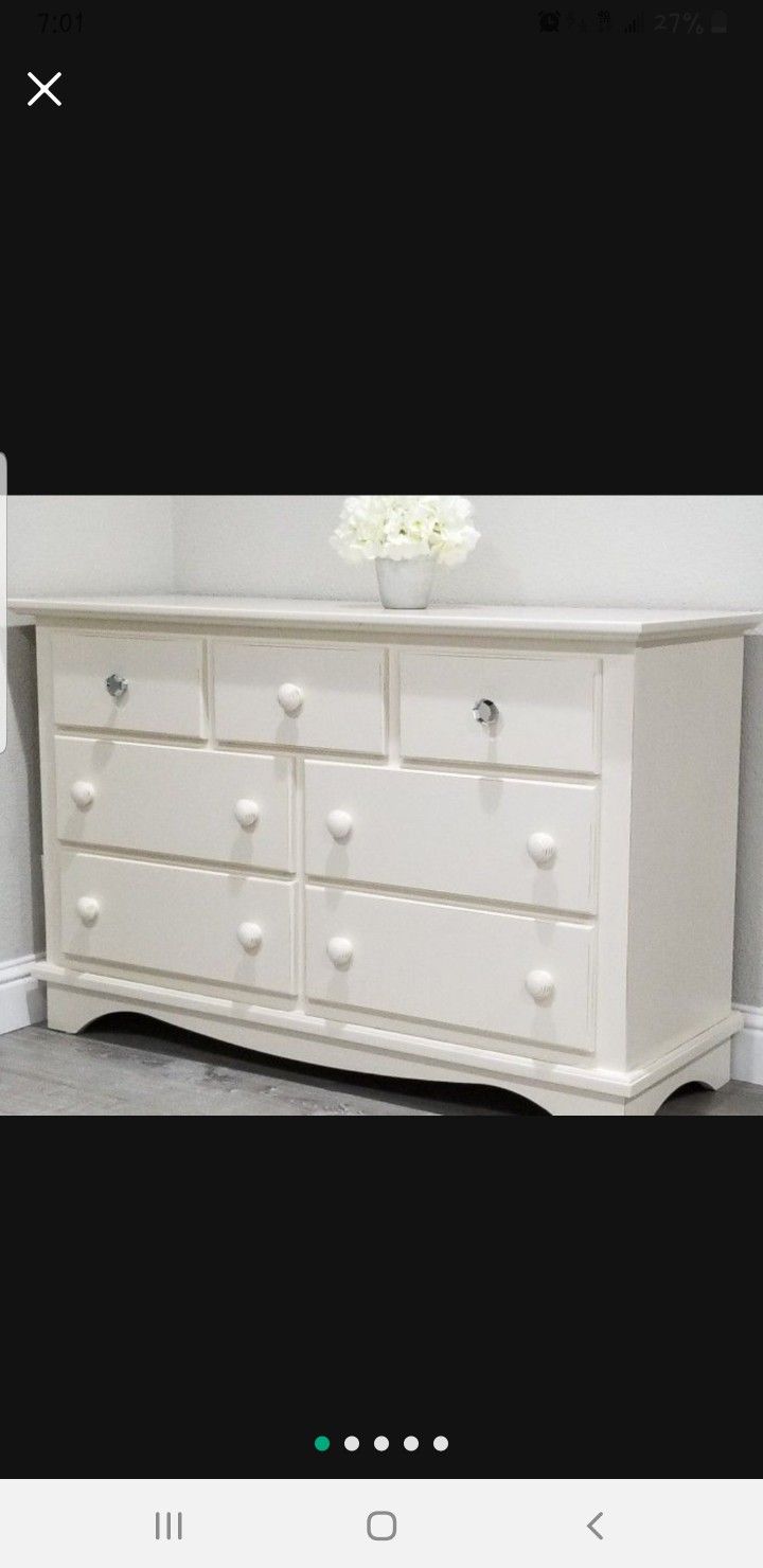 Land Of Nod Off White 7 Drawer Dresser