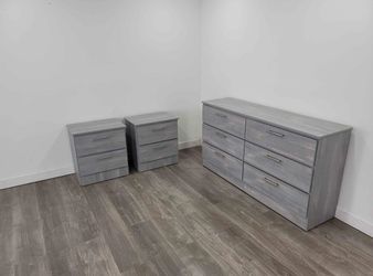 Dresser and 2 nightstands - Cómoda y 2 mesitas de noche