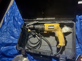 Grinder with tools in its box