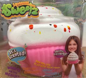 Squishy cup cake scented