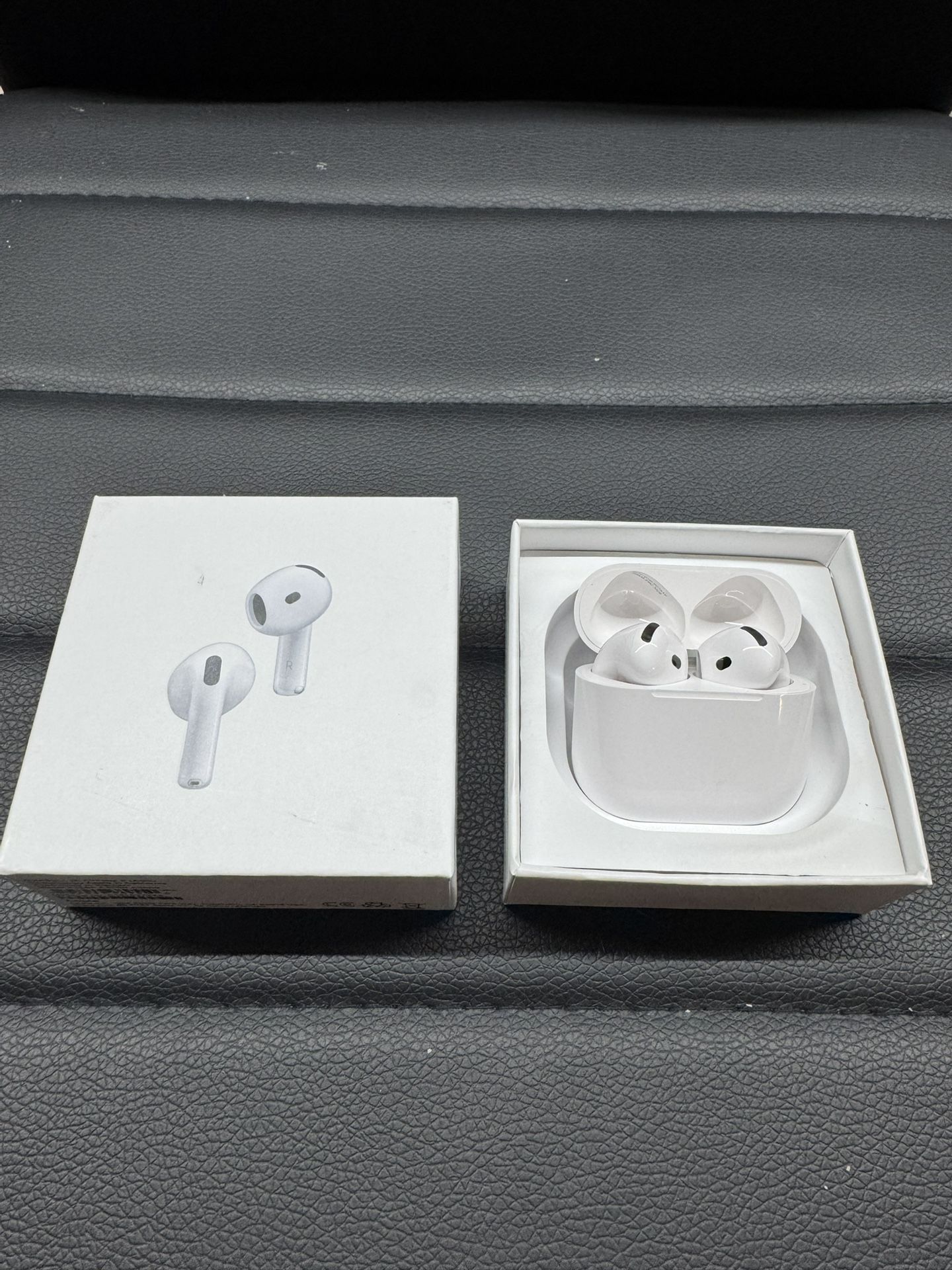 Airpods 4