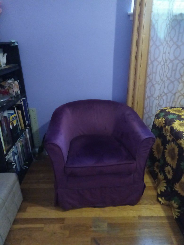 Purple Velvet Swivel Chair 