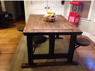 Absolutely  Unique and Gorgeous Table ! 400.00 Excellent condition