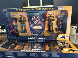 Burago - Max Verstappen 4 times World Champion