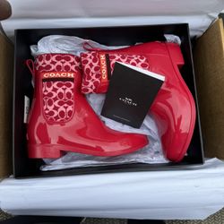 Women Coach Rain Boots (New) (Size 5)