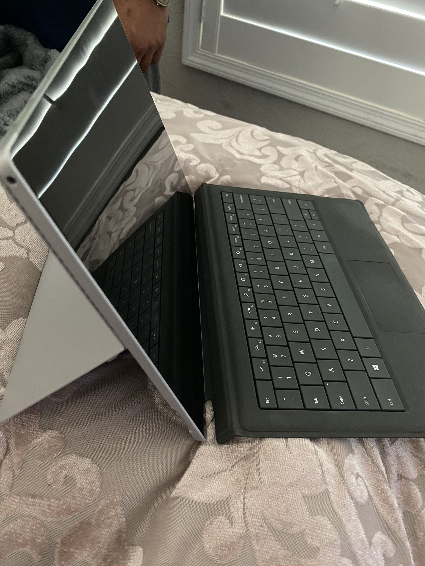 Microsoft Surface Pro 4 With Keyboard