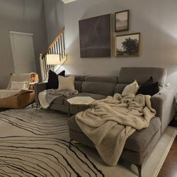 Dove Grey Chaise Sectional w/ Adjustable Headrests – Modern & Comfortable