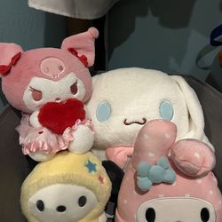 sanrio plushies!