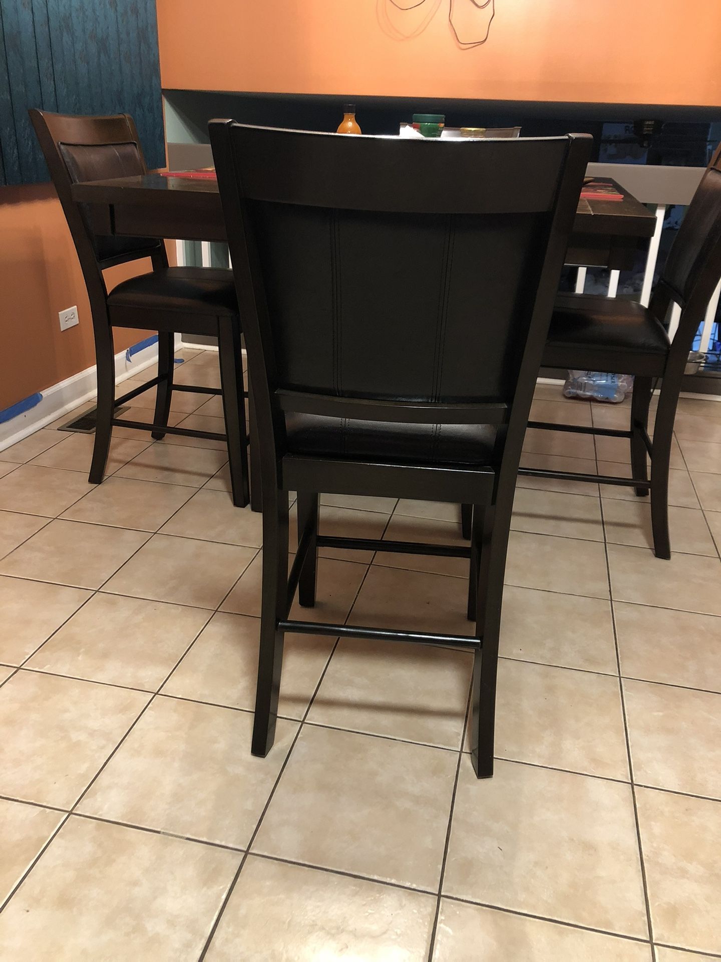 Dining Table w/chairs