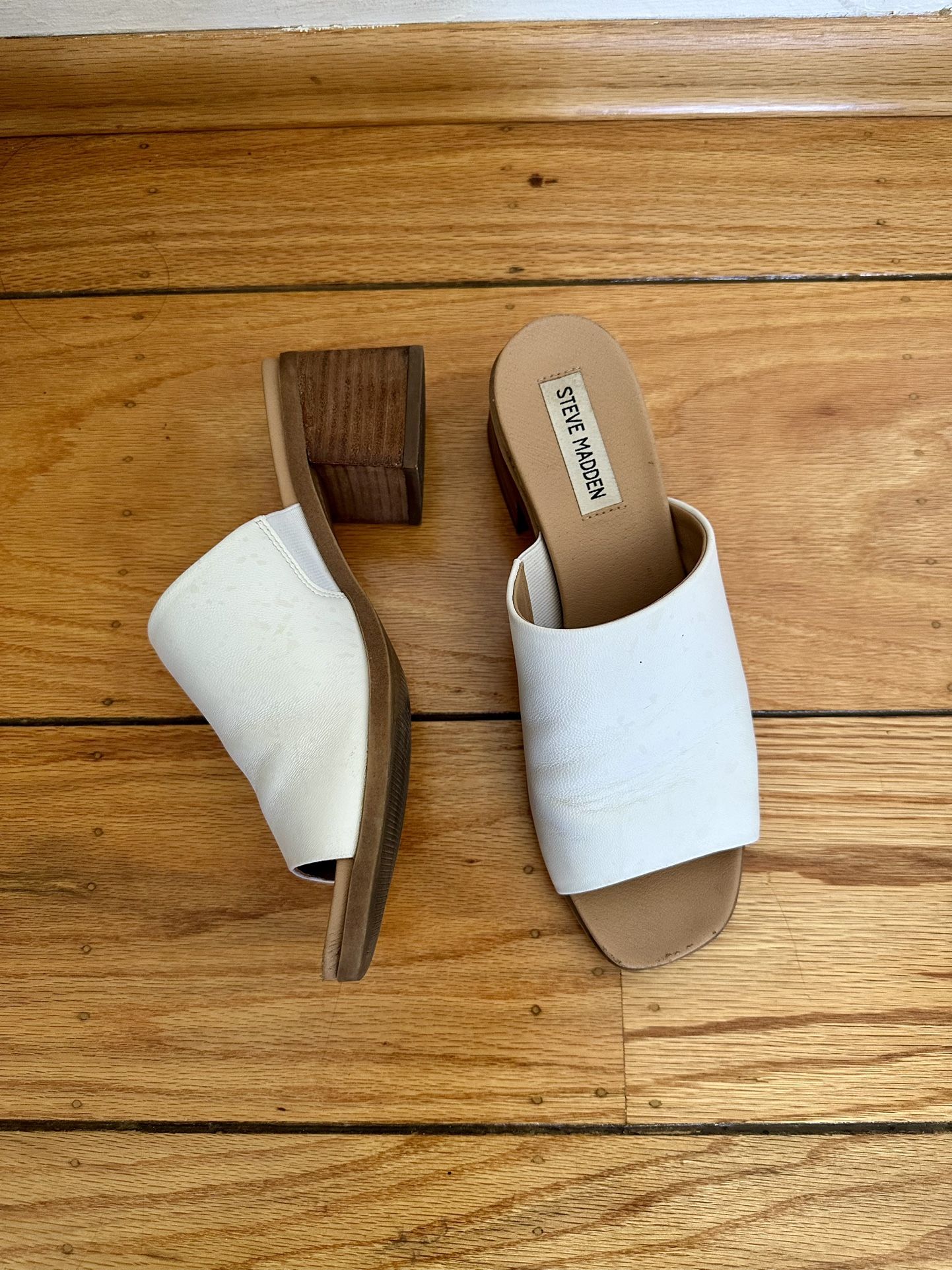 Steve Madden Size 7.5 Alessia Stacked Heel Leather Mule Sandals In White