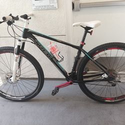 Trek Cali SLX 29in  Frame 18.5