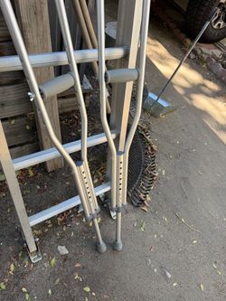 Alguien kenesesite una muletaslas estoy regalando