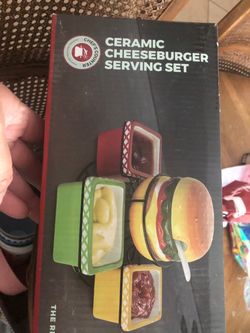 Chef's Counter Ceramic Cheeseburger Serving Set