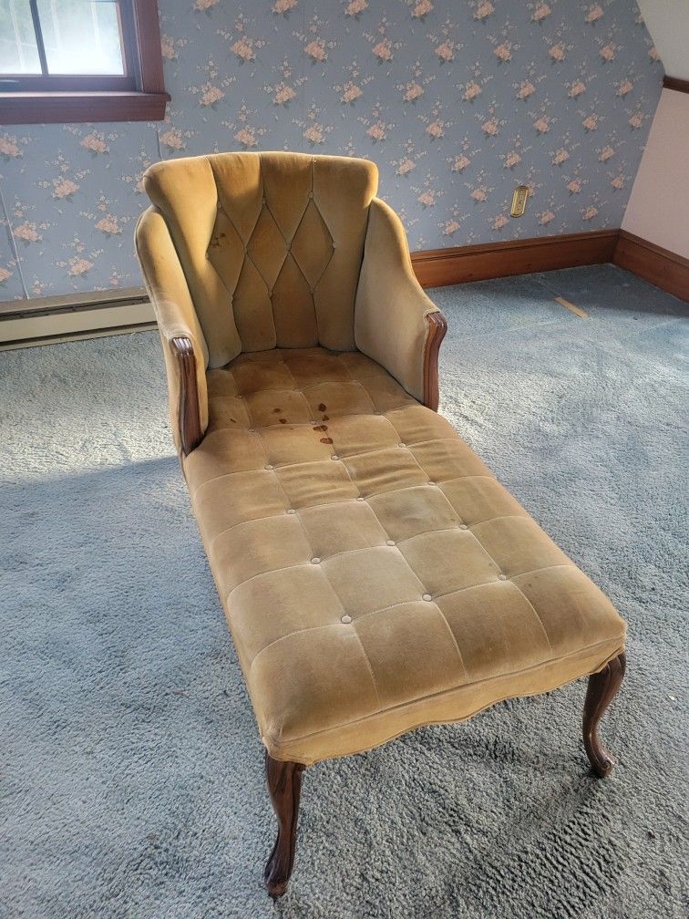 Antique Vintage Fainting Sofa Couch Chaise Lounge