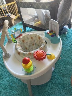 Baby Entertainment Center $5