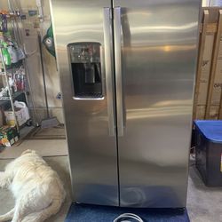 GE Side-by-Side Refrigerator w/ 3 Year Warranty