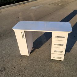 Custom Manicure Desk, White