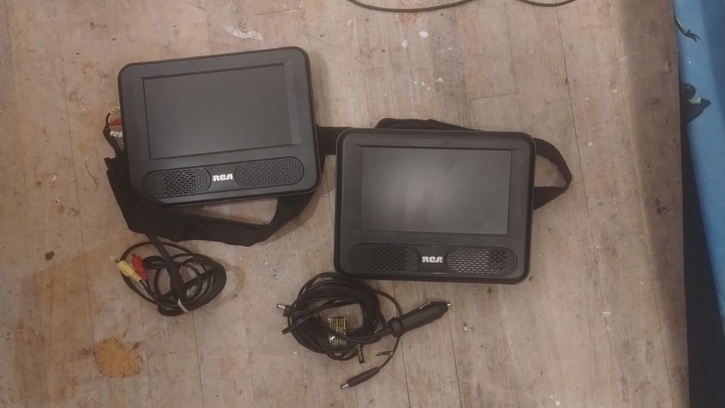 Rca 7" Dual Screen Mobile DVD Player