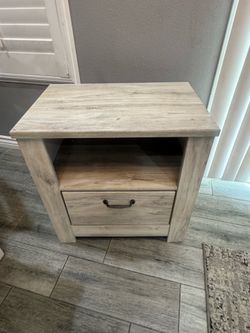 Nightstand/drawer