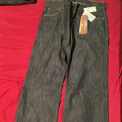 Brand New Levi Jeans 32/30